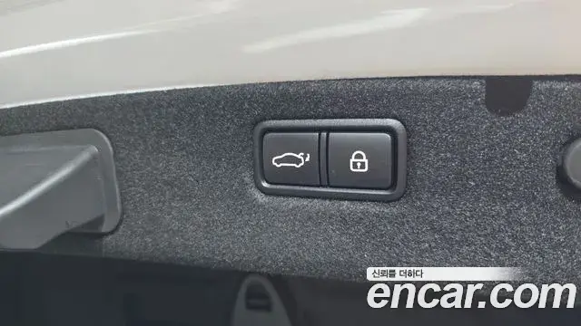 Genesis G70 2019 — Photo 17/30
