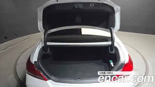 Genesis G70 2019 — Photo 6/30