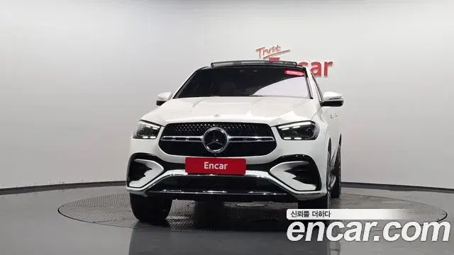 Mercedes-Benz GLE-Class 2023 — Photo 30/37