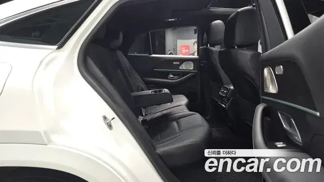 Mercedes-Benz GLE-Class 2023 — Photo 21/37