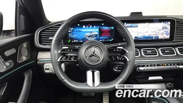 Mercedes-Benz GLE-Class 2023 — Photo 7/37