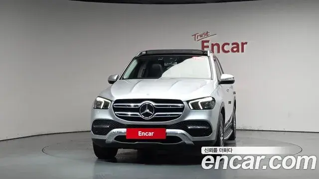 Mercedes-Benz GLE-Class 2020 — Photo 3/20