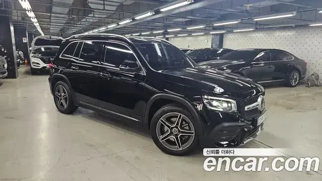 Mercedes-Benz GLB-Class 2023 — Şəkil 2/20