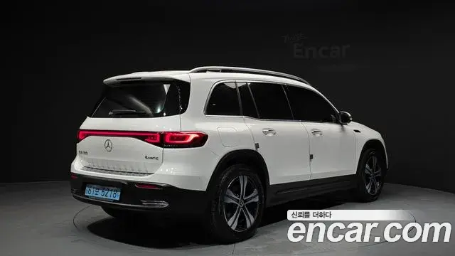 Mercedes-Benz EQB 2022 — Photo 2/30
