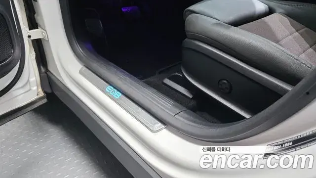 Mercedes-Benz EQB 2022 — Photo 8/30