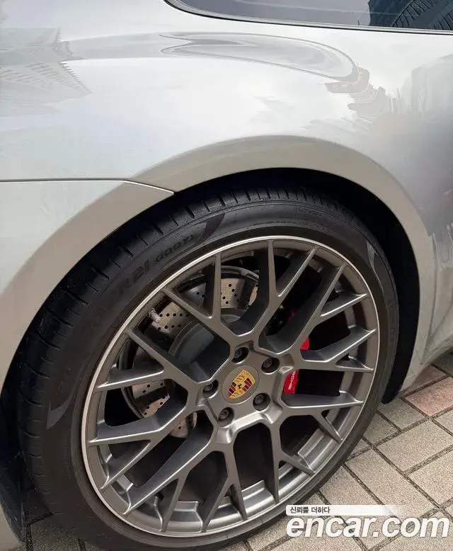 Porsche 911 2020 — Photo 4/20