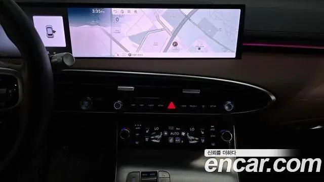 Genesis GV70 2024 — ფოტო 14/33