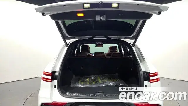 Genesis GV70 2024 — ფოტო 25/33