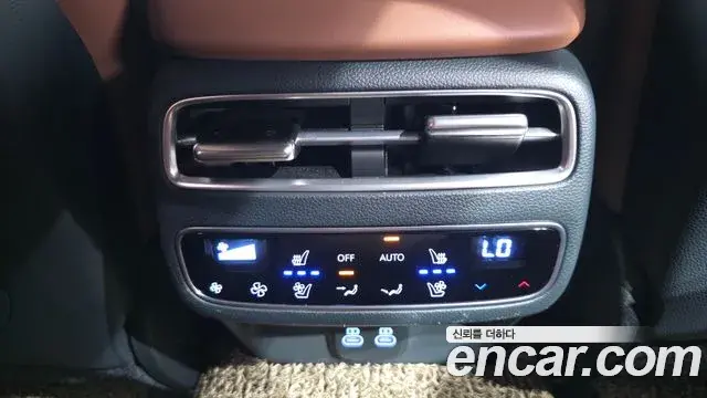 Genesis GV70 2024 — ფოტო 21/33