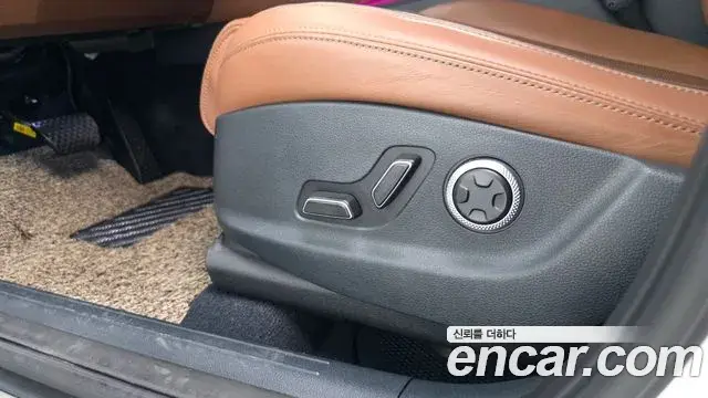 Genesis GV70 2024 — ფოტო 15/33