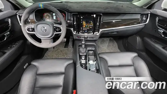 Volvo S90 2018 — Photo 13/35