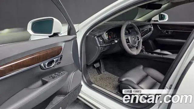 Volvo S90 2018 — Photo 2/35