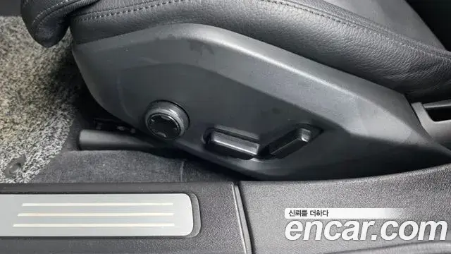Volvo S90 2018 — Photo 27/35