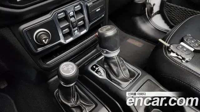Jeep Wrangler 2020 — Фото 9/20