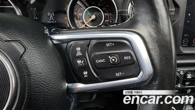 Jeep Wrangler 2020 — Фото 17/20