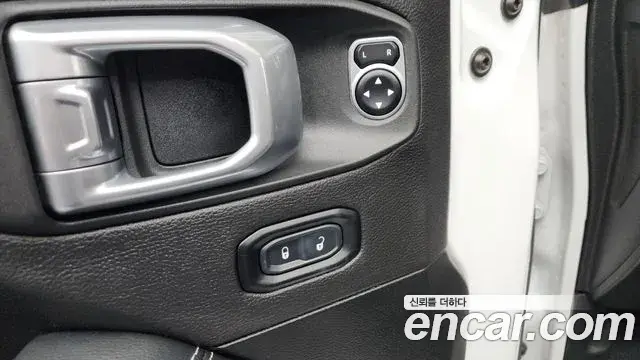 Jeep Wrangler 2020 — ფოტო 1/34