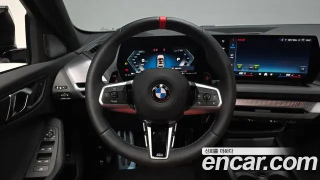 BMW 1 Series 2025 — Фото 13/20