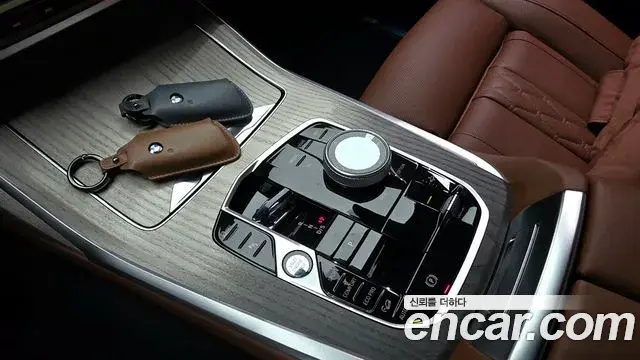 BMW X7 2025 — Фото 9/20