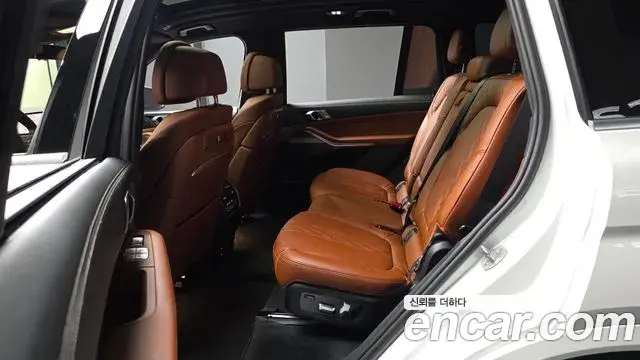 BMW X7 2025 — Фото 11/20
