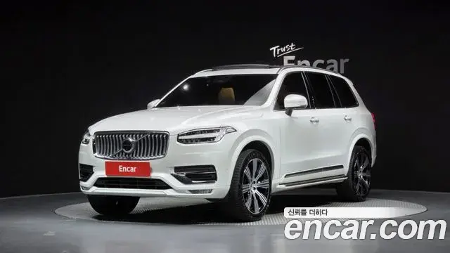 Volvo XC90 2023 — ფოტო 1/20
