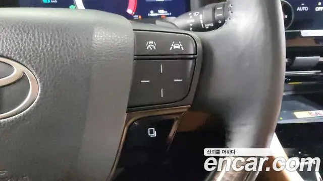 Toyota Alphard 2024 — ფოტო 32/40