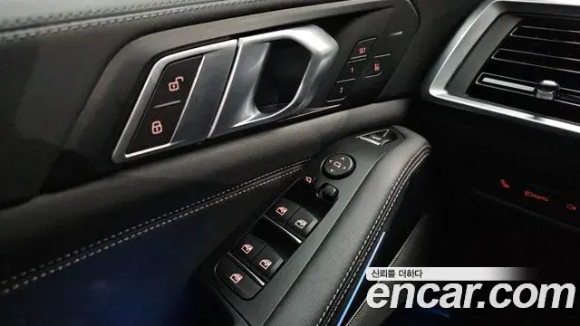 BMW X5 2023 — ფოტო 27/34