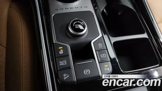 Kia Sorento 2022 — ფოტო 6/20