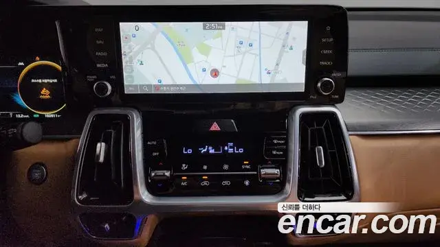 Kia Sorento 2022 — ფოტო 13/20