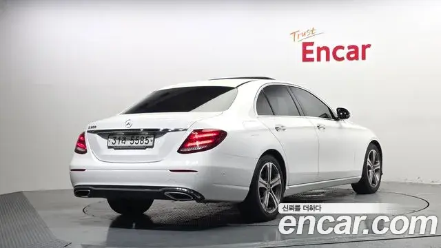 Mercedes-Benz E-Class 2018 — Фото 2/20