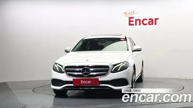 Mercedes-Benz E-Class 2018 — Фото 3/20