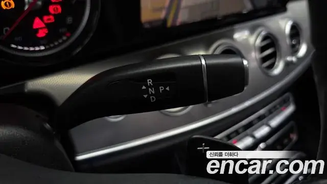 Mercedes-Benz E-Class 2018 — Фото 9/20