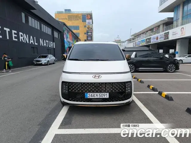 Hyundai Staria 2025 — Şəkil 4/15