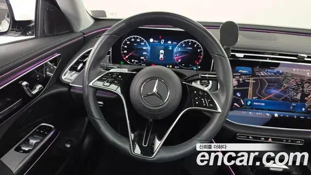 Mercedes-Benz E-Class 2024 — Фото 12/20