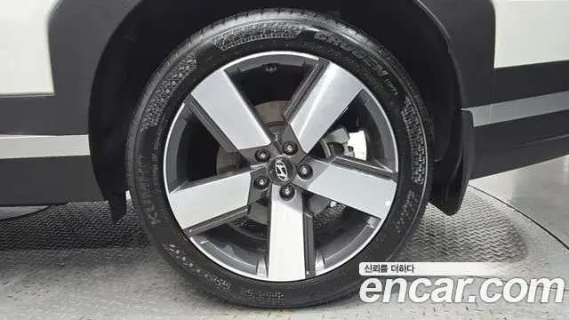 Hyundai Santa Fe 2025 — ფოტო 32/33