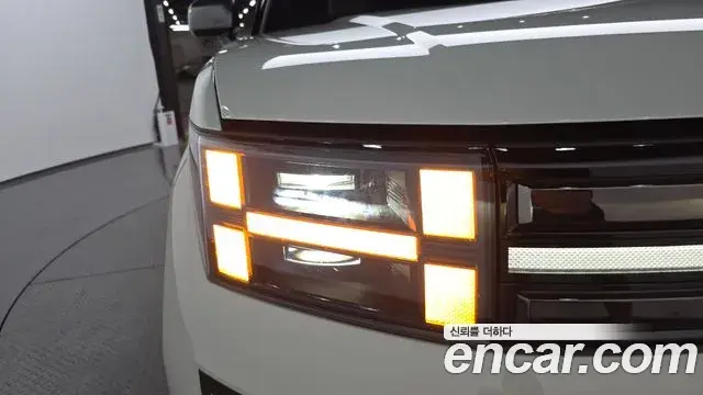 Hyundai Santa Fe 2025 — ფოტო 20/33