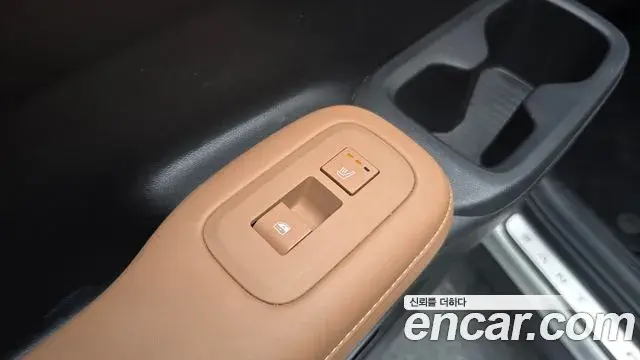 Hyundai Santa Fe 2025 — ფოტო 6/33