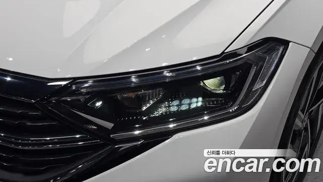 Volkswagen Jetta 2022 — Photo 12/30