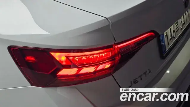 Volkswagen Jetta 2022 — Photo 29/30