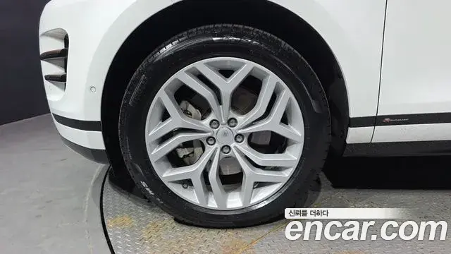 Land Rover Range Rover Evoque 2020 — Фото 5/20