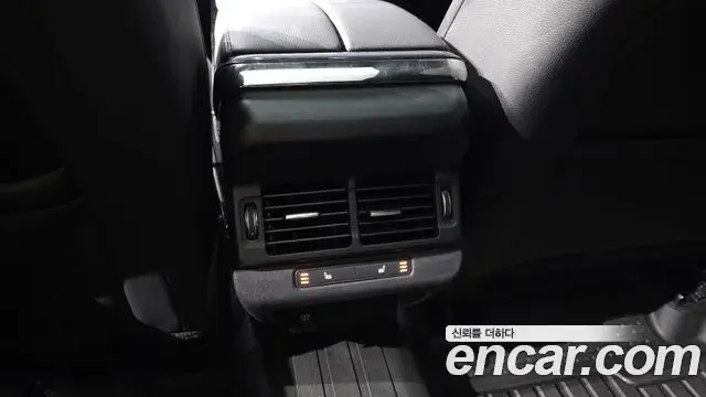 Land Rover Range Rover Evoque 2020 — Фото 19/20