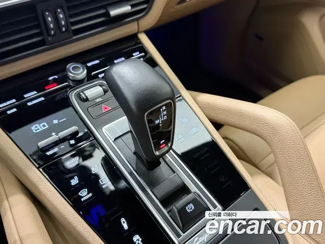 Porsche Cayenne 2019 — Photo 15/20