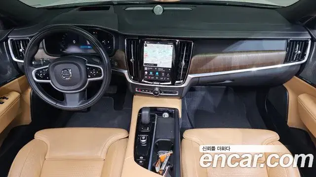Volvo V90 Cross Country 2021 — Photo 21/37