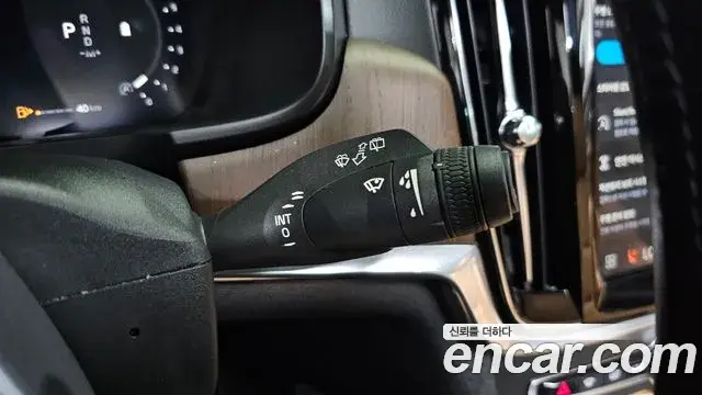 Volvo V90 Cross Country 2021 — Photo 16/37