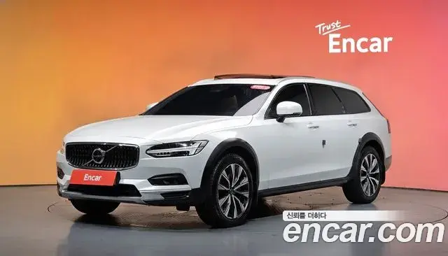 Volvo V90 Cross Country 2021 — Photo 2/37
