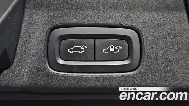 Volvo V90 Cross Country 2021 — Photo 17/37