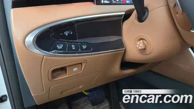 Genesis GV70 2025 — Photo 18/32