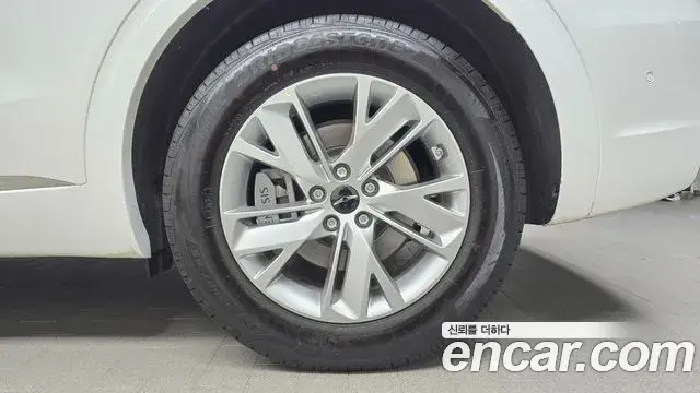 Genesis GV70 2025 — Photo 8/32