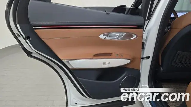 Genesis GV70 2025 — Photo 7/32
