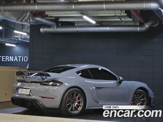 Porsche 718 Cayman 2022 — Şəkil 18/20