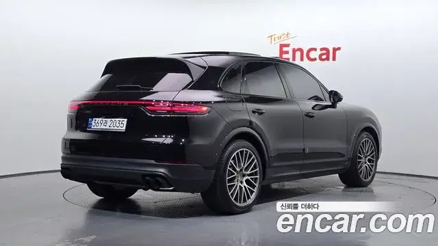 Porsche Cayenne 2023 — Photo 4/36